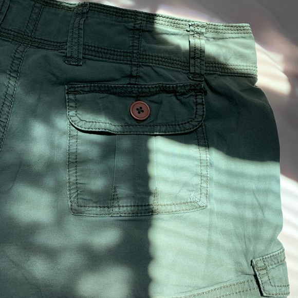 Grey short - Picture 5 of 6